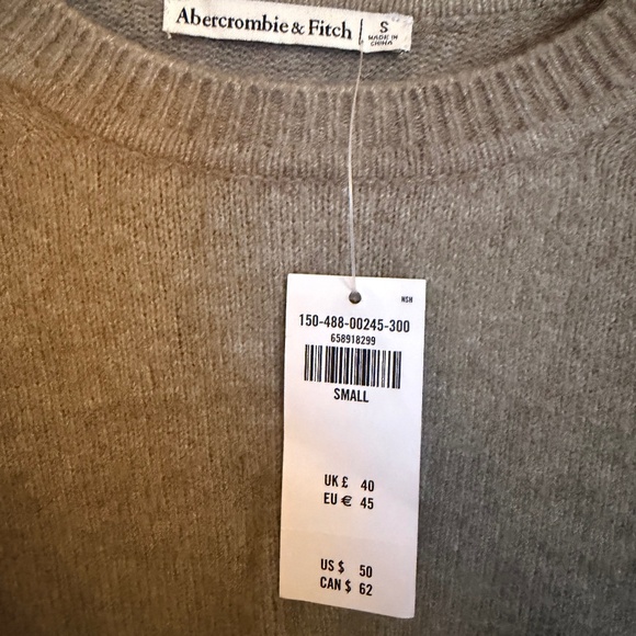 Abercrombie Sweater shirt - Picture 2 of 3